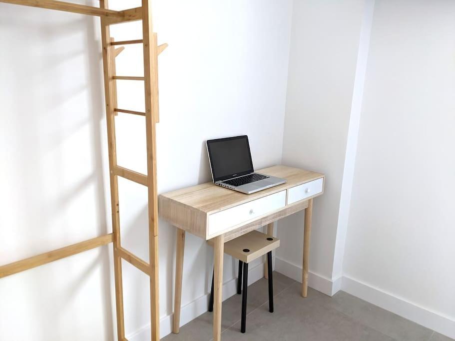 Apartamento Fira 5 A 1min Del Metro Y Centro 15min