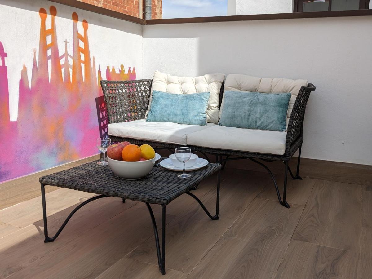 Fira 5 A 1min Del Metro Y Centro 15min Apartamento